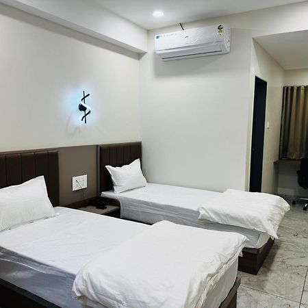 Hotel Fun N Food Bhuj Exterior foto